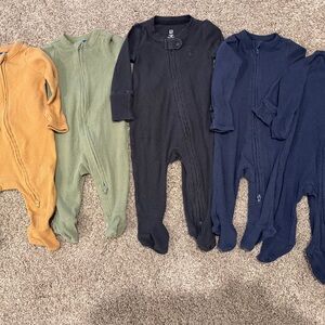 Old navy/baby gap baby footed double zip ribbed sleepers
